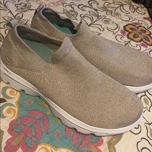 Skechers Performance Go Walk Evolution size 8.5